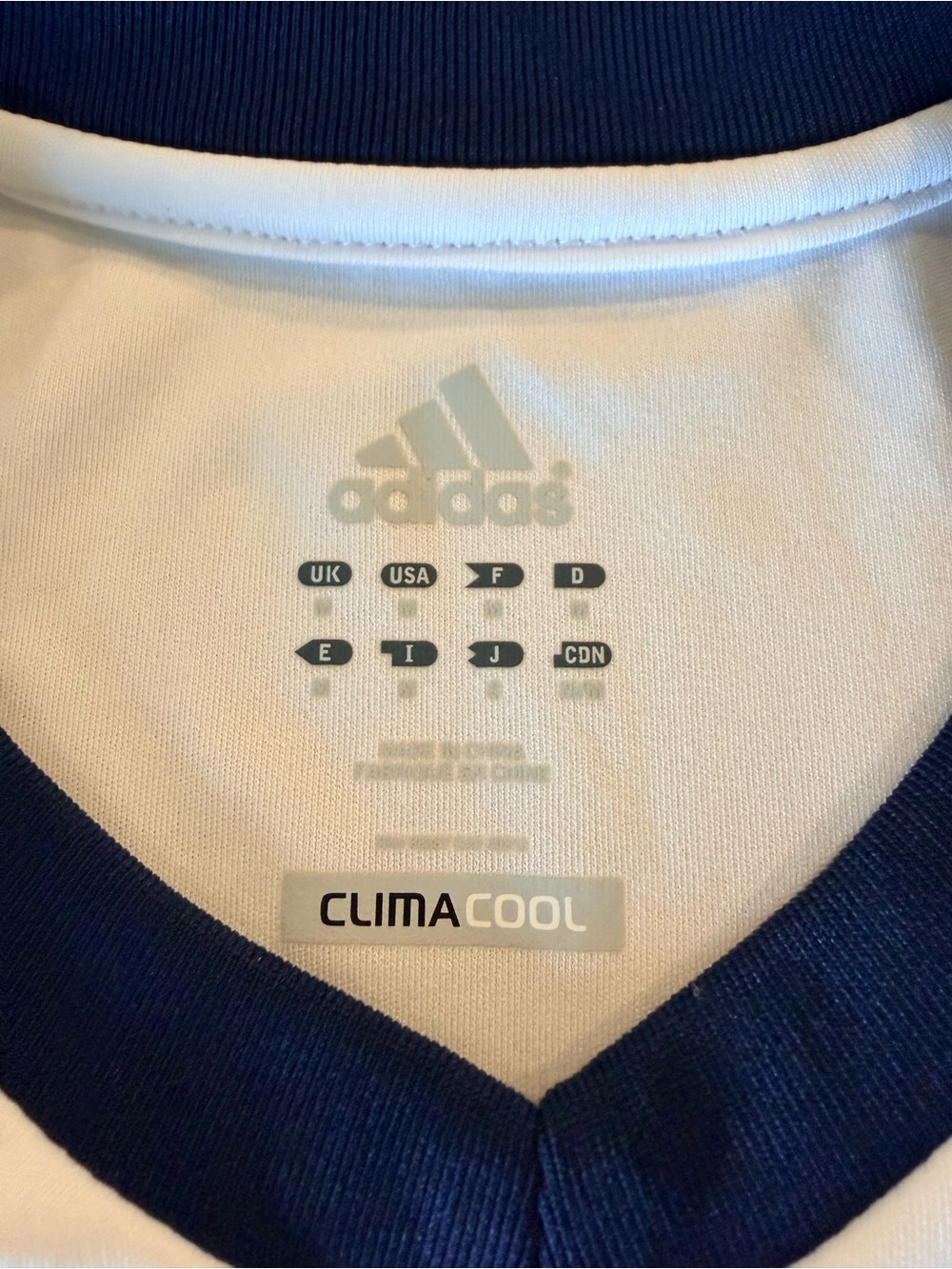 Chelsea FC adidas White and Light Blue Chelsea Men's Football Jersey - Picture 5 of 7